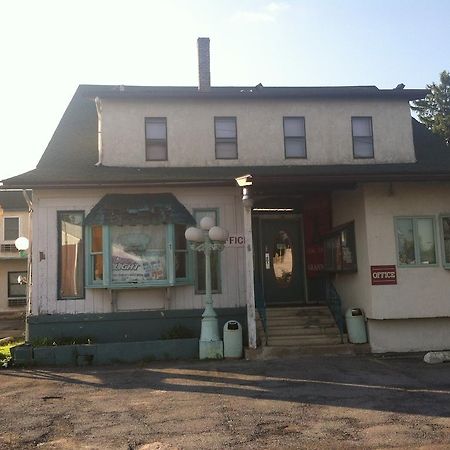Granny'S Motel Frackville Exterior photo
